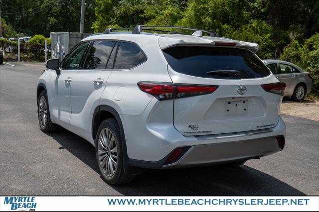 2022 Toyota Highlander Platinum