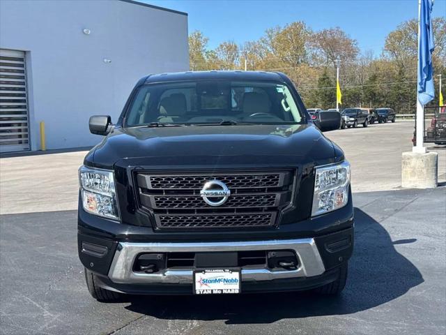2022 Nissan TITAN Crew Cab SV 4x4