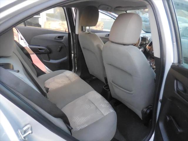 2016 Chevrolet Sonic LS Auto
