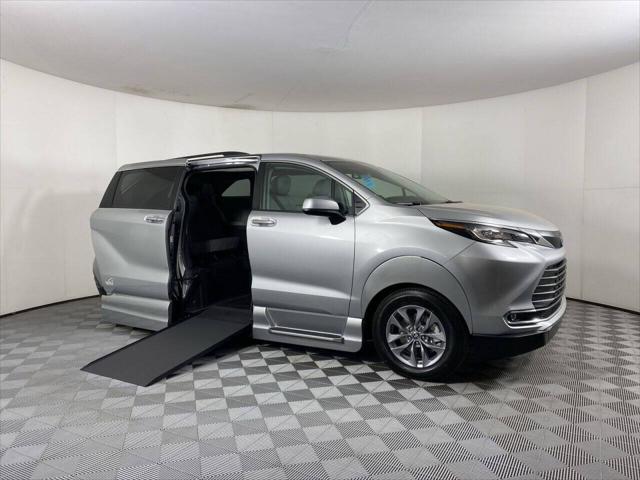 2022 Toyota Sienna XLE for sale in Phoenix, AZ