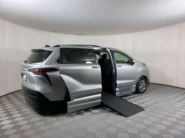 2022 Toyota Sienna XLE