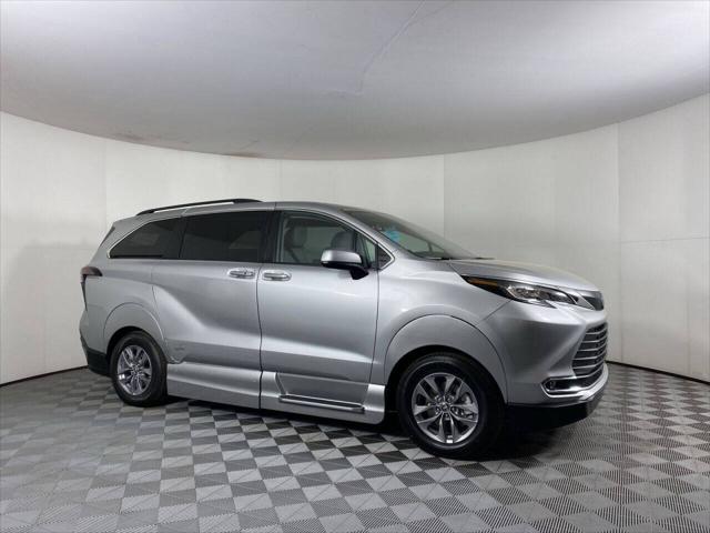 2022 Toyota Sienna XLE