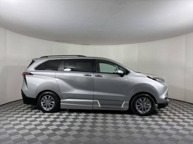 2022 Toyota Sienna XLE