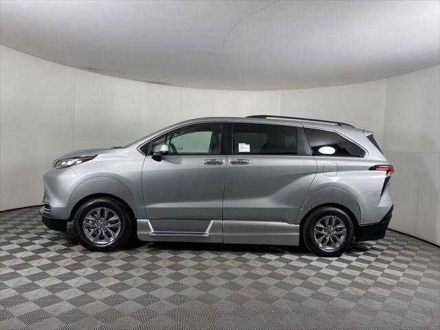 2022 Toyota Sienna XLE