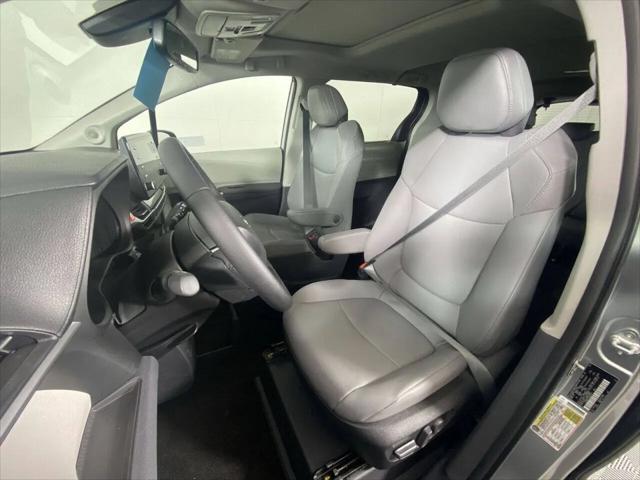 2022 Toyota Sienna XLE