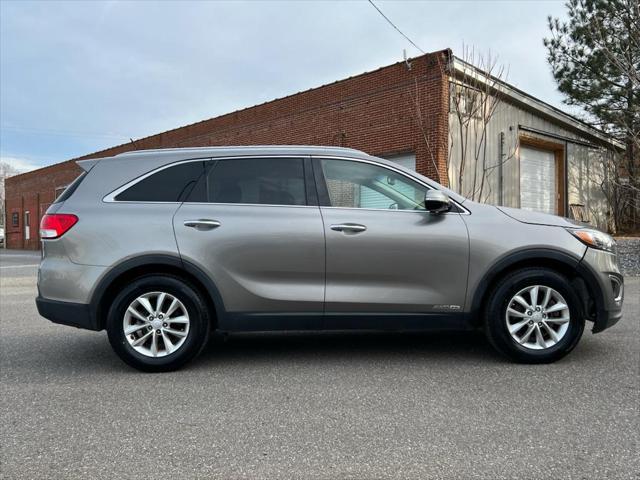 2017 Kia Sorento 3.3L LX