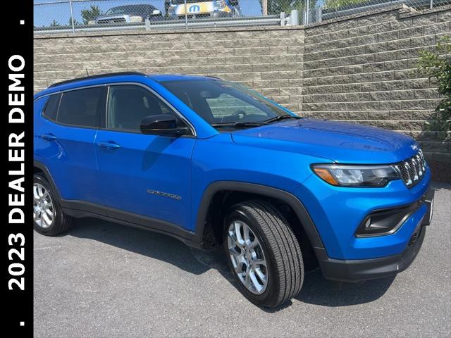 2023 Jeep Compass COMPASS LATITUDE LUX 4X4