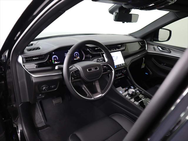2023 Jeep Grand Cherokee Overland 4x2