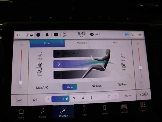 2023 Jeep Grand Cherokee Overland 4x2