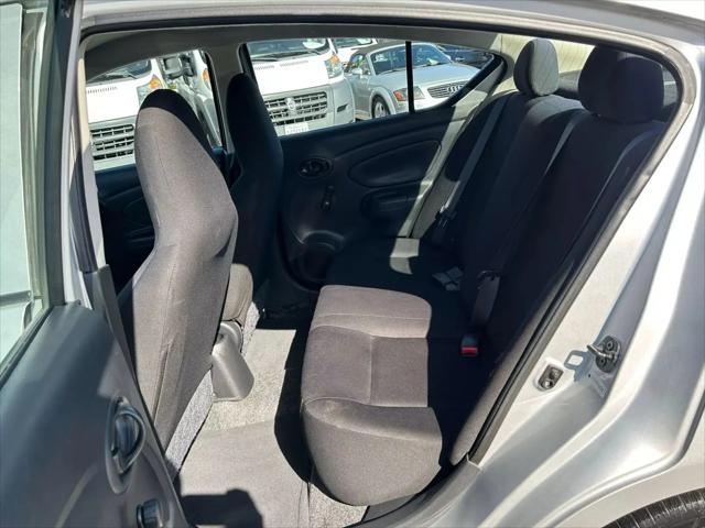 2014 Nissan Versa 1.6 S+