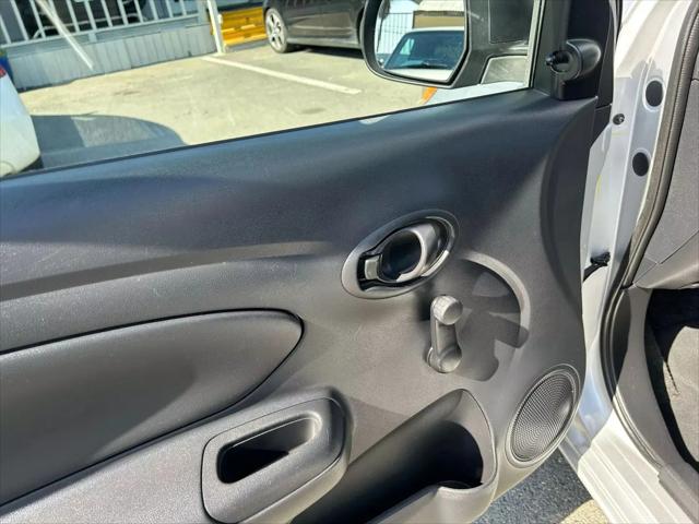 2014 Nissan Versa 1.6 S+