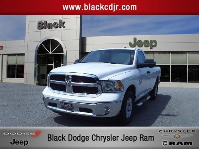 2023 RAM Ram 1500 Classic RAM 1500 CLASSIC TRADESMAN REGULAR CAB 4X4 8 BOX