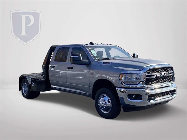 2023 RAM Ram 3500 Chassis Cab RAM 3500 TRADESMAN CREW CAB CHASSIS 4X4 60 CA