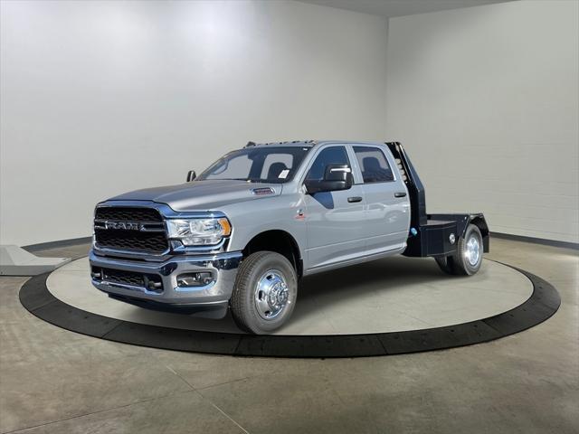 2023 RAM Ram 3500 Chassis Cab RAM 3500 TRADESMAN CREW CAB CHASSIS 4X4 60 CA