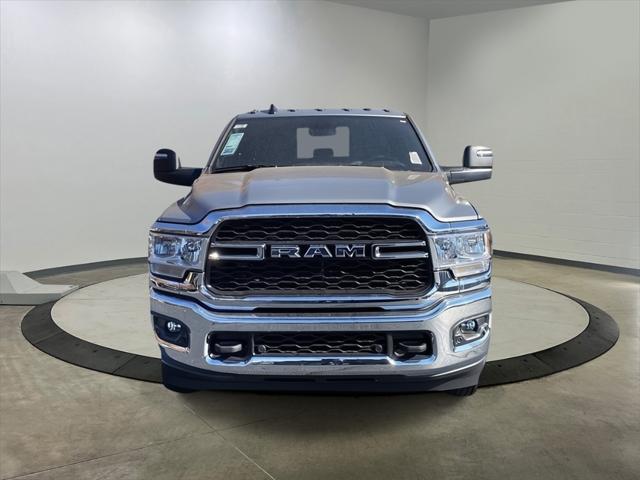 2023 RAM Ram 3500 Chassis Cab RAM 3500 TRADESMAN CREW CAB CHASSIS 4X4 60 CA