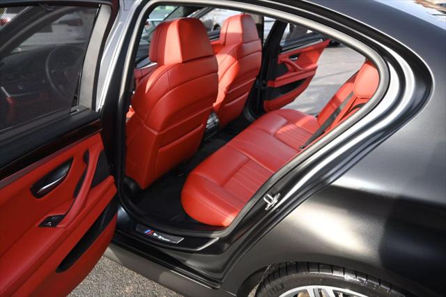 2013 BMW M5 Sedan 4D