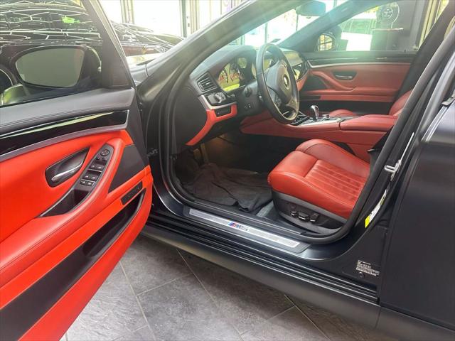 2013 BMW M5 Sedan 4D