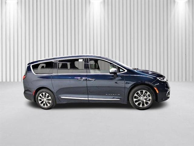 2022 Chrysler Pacifica Hybrid PACIFICA HYBRID PINNACLE