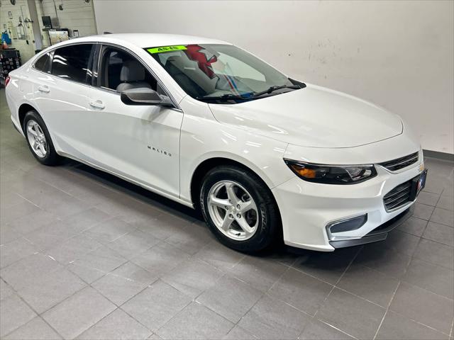 2017 Chevrolet Malibu 1FL 2017 Chevrolet Malibu 1FL
