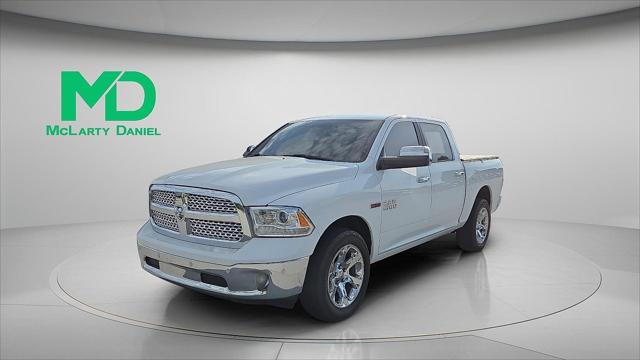 2018 RAM 1500 Laramie Crew Cab 4x4 57 Box