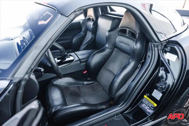2004 Dodge Viper SRT10