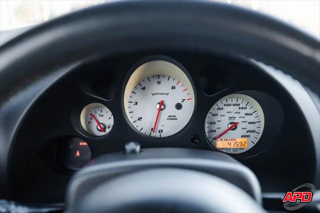 2004 Dodge Viper SRT10