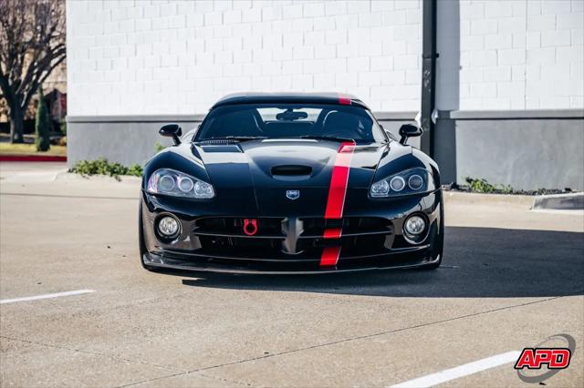 2004 Dodge Viper SRT10