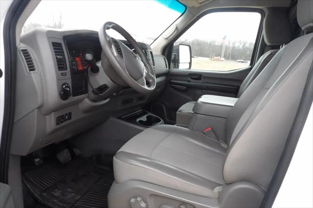 2017 Nissan 3500 SL V8
