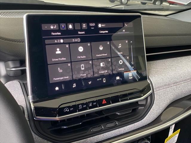 2023 Jeep Compass COMPASS LATITUDE LUX 4X4