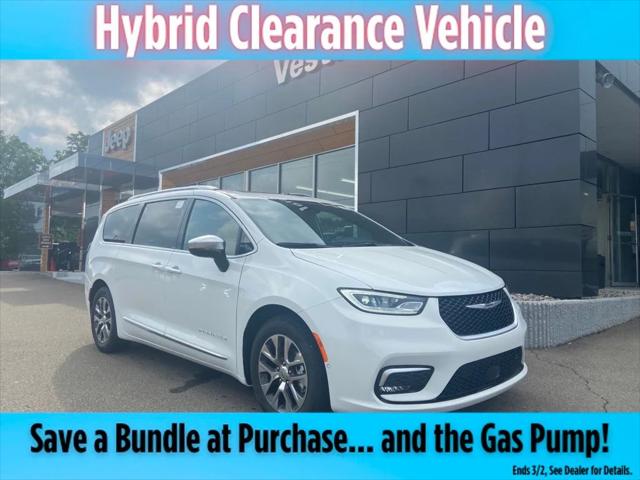 2023 Chrysler Pacifica Hybrid PACIFICA PLUG-IN HYBRID PINNACLE