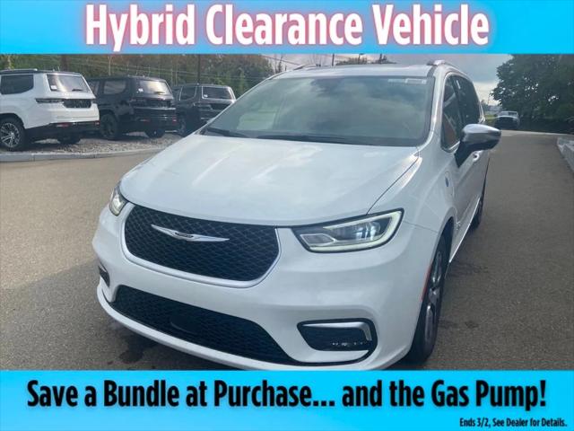 2023 Chrysler Pacifica Hybrid PACIFICA PLUG-IN HYBRID PINNACLE