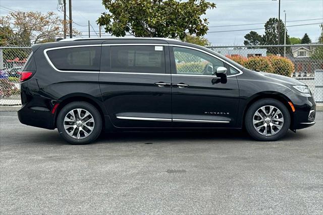 2023 Chrysler Pacifica Hybrid PACIFICA PLUG-IN HYBRID PINNACLE