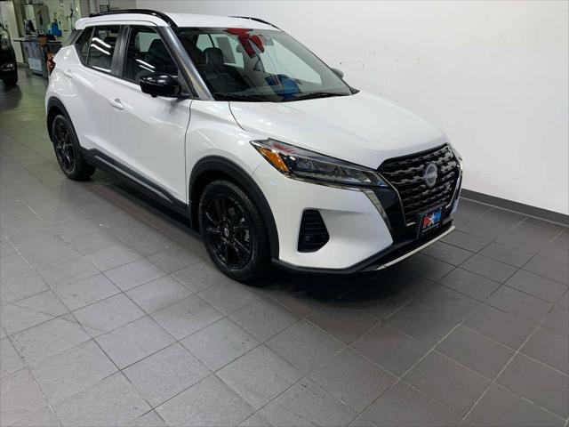 2022 Nissan Kicks SR Xtronic CVT