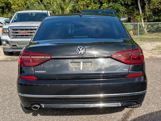 2017 Volkswagen Passat 1.8T R-Line