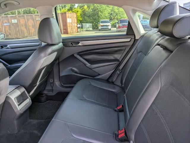 2017 Volkswagen Passat 1.8T R-Line