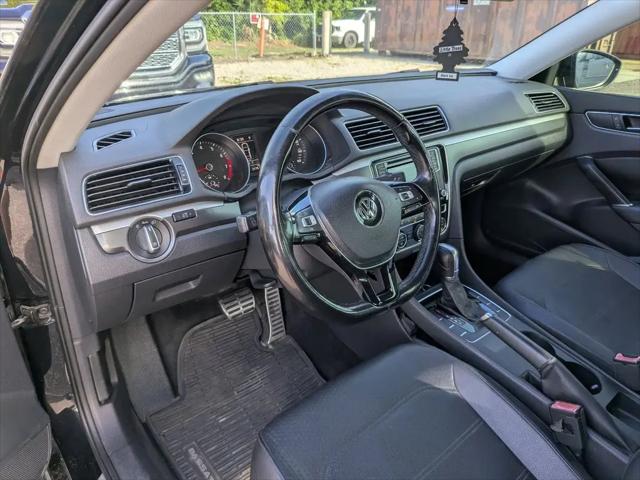 2017 Volkswagen Passat 1.8T R-Line