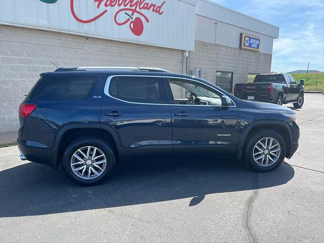 2017 GMC Acadia SLE-2