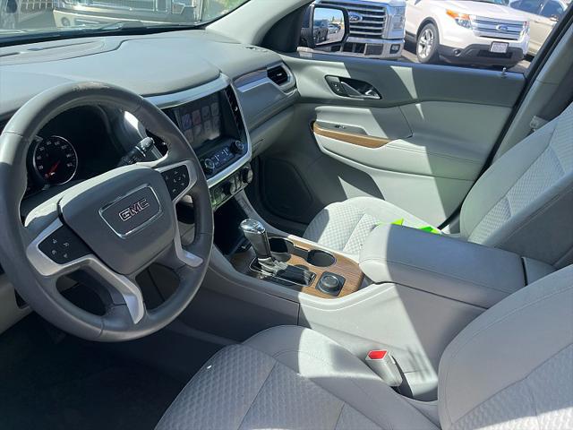 2017 GMC Acadia SLE-2