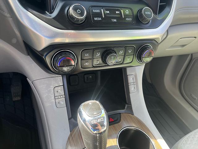 2017 GMC Acadia SLE-2
