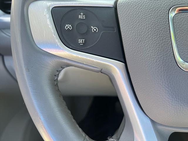 2017 GMC Acadia SLE-2