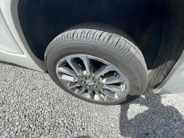 2023 GMC Acadia AWD Denali
