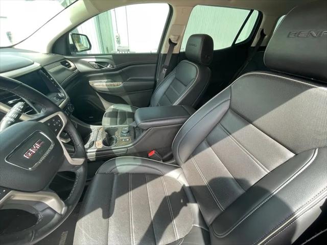 2023 GMC Acadia AWD Denali