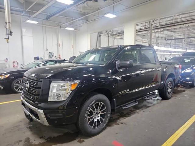2021 Nissan Titan Crew Cab SV 4x4