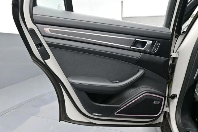 2023 Porsche Panamera Platinum Edition