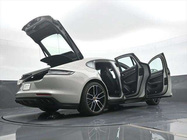 2023 Porsche Panamera Platinum Edition