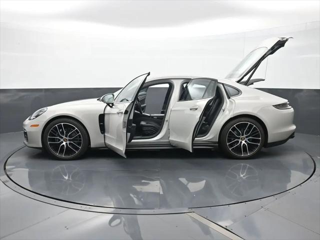2023 Porsche Panamera Platinum Edition
