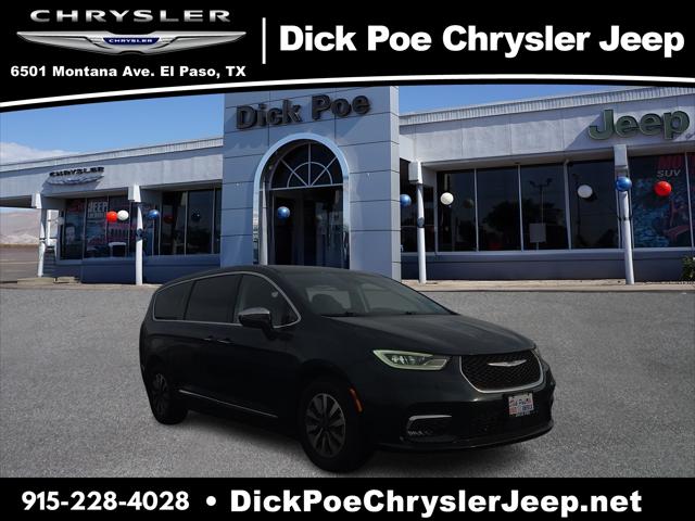 2022 Chrysler Pacifica Hybrid Limited for sale in El Paso, TX