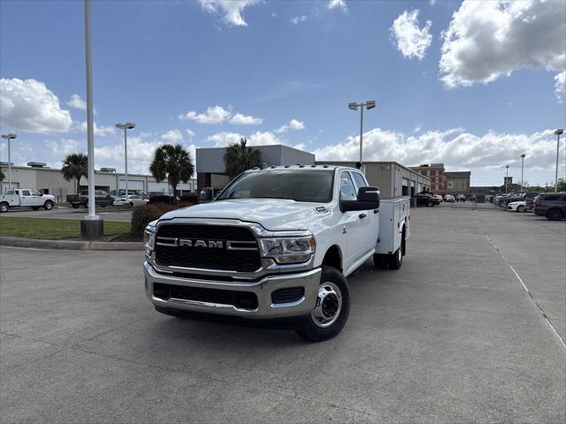 2023 RAM Ram 3500 Chassis Cab RAM 3500 TRADESMAN CREW CAB CHASSIS 4X4 60 CA