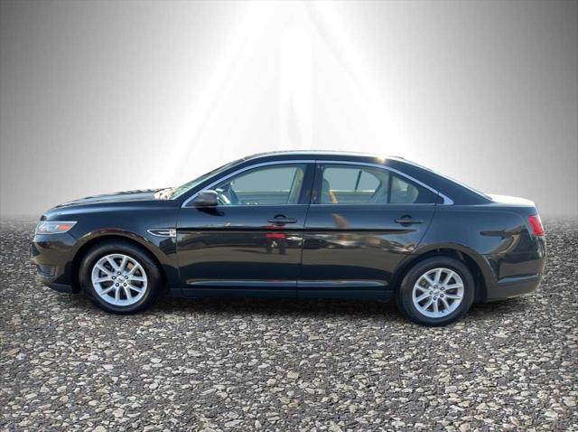 2013 Ford Taurus SE