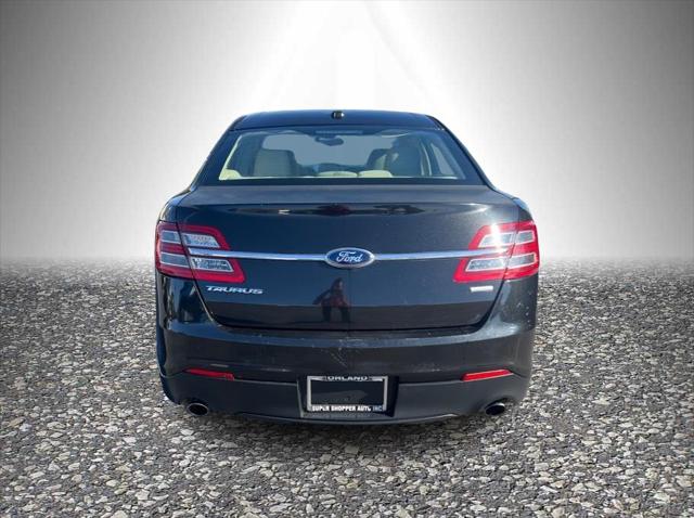 2013 Ford Taurus SE